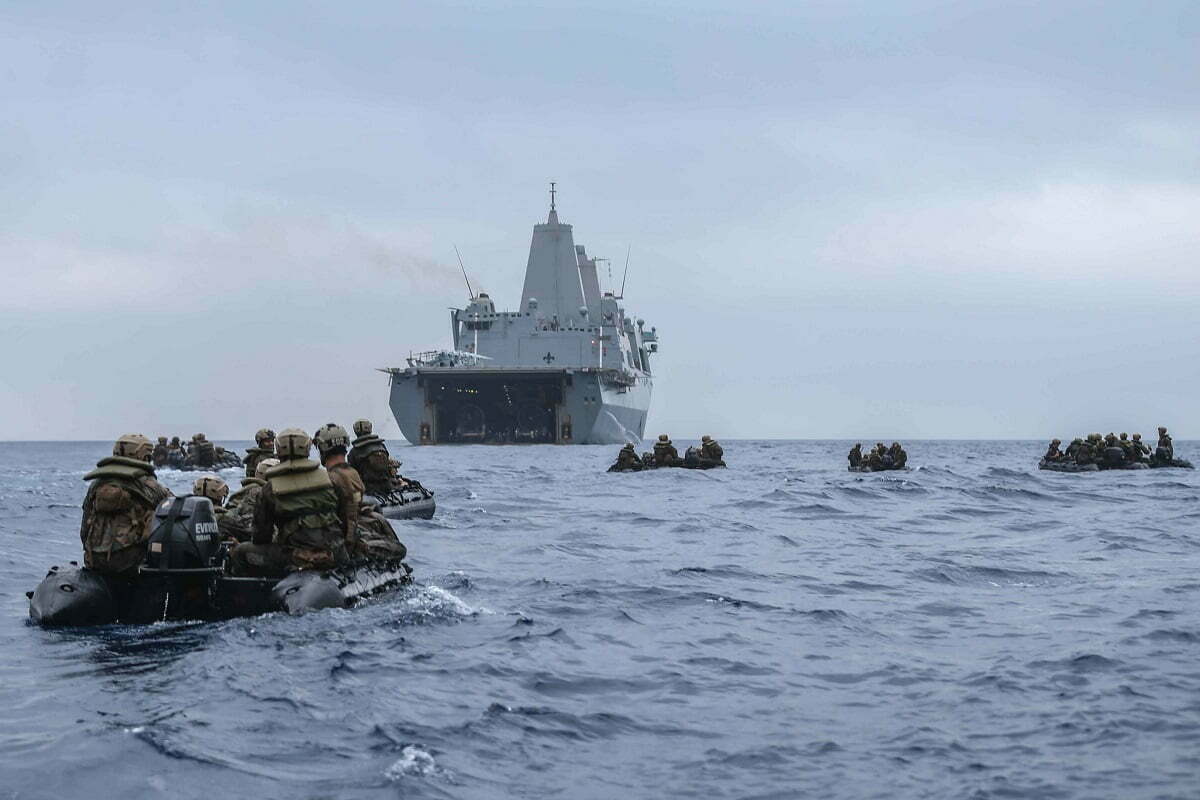 31st Meu Conducts Boat Raids